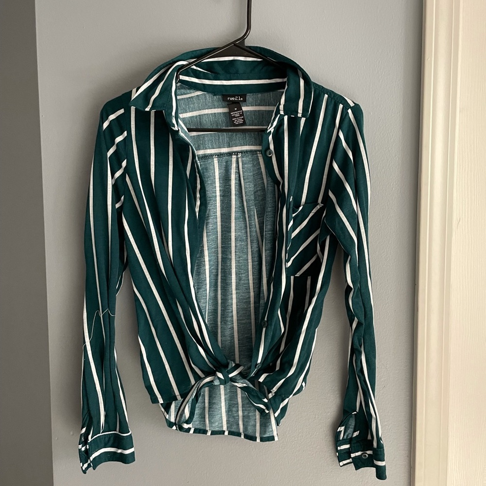 RUE 21 Casual striped long sleeve
